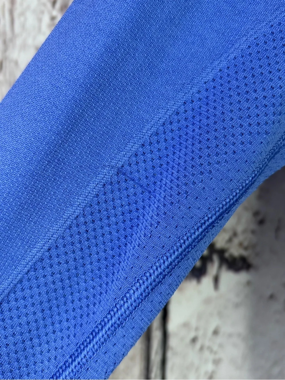 🍋Lululemon Swiftly Tech Long Sleeve Shirt Size 8 Fitted Thumb Holes Blue Violet